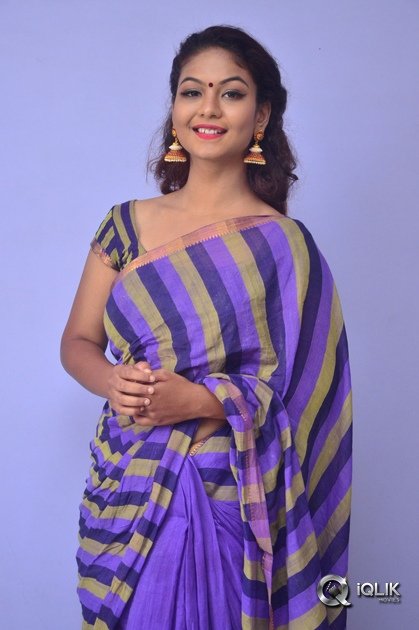 Aditi-Myakal-At-Ami-Thumi-Movie-Pre-Release-Function